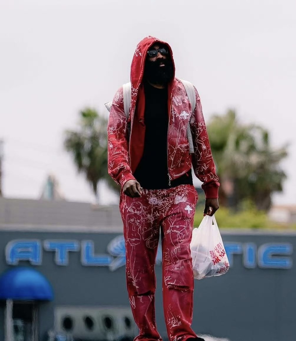 在线体育-包含赛地聚焦：NBA总决赛今晨热度飙升，迈阿密热火门线救险，球迷炸锅，控场能力受关注的词条